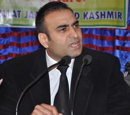 Dr Nisar punished for raising voice against spurious drug scam: DAK